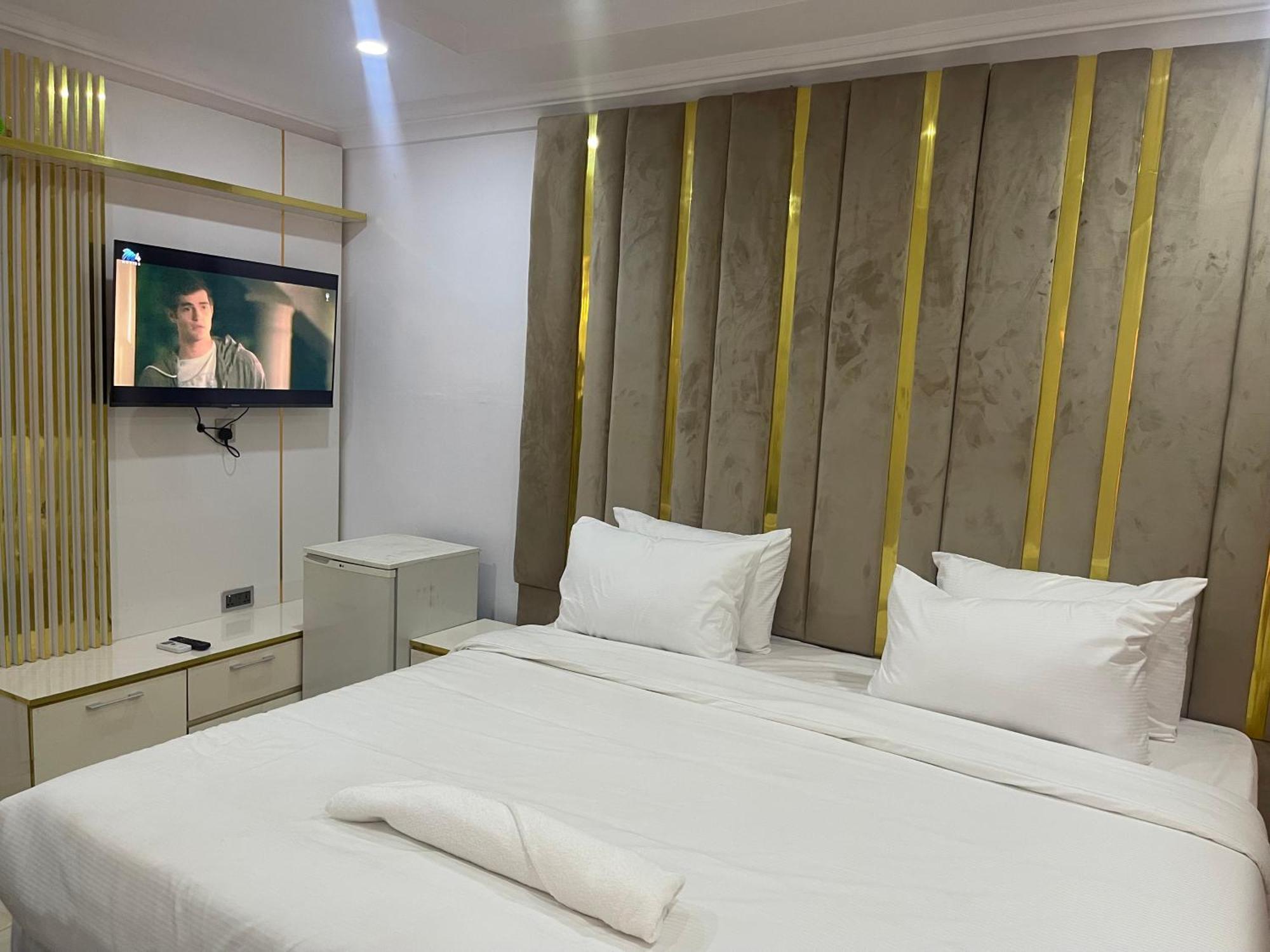 White Gold Hotel 伊凯贾 外观 照片